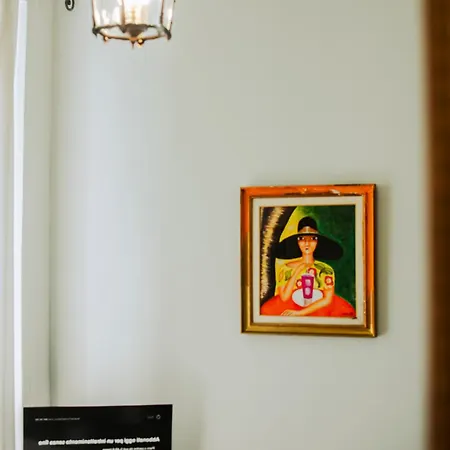 Ma Maison Shared In Chiaia 2 * Naples
